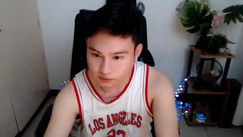 cuteasianlee online show from December 21, 10:10 am