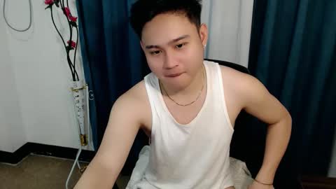 cuteasianlee online show from February 20, 8:16 am