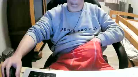 Cuteboy090 online show from April 8, 2:20 pm