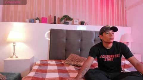 cutebutharder online show from April 7, 5:31 am