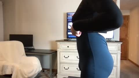 Snapshot of cutebutt_17 chatting on January 4, 8:16 pm cutebutt_17 online show from January 4, 8:16 pm