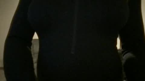 Snapshot of cutebutt_17 chatting on December 15, 3:34 am cutebutt_17 online show from December 15, 3:34 am