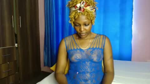 Snapshot of cutebuu chatting on October 28, 12:06 pm cutebuu online show from October 28, 12:06 pm