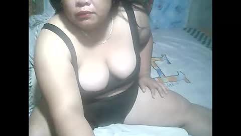 cutechubbyasian online show from March 10, 9:40 pm