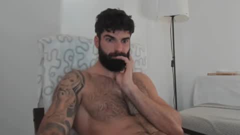 Snapshot of cuteeboy chatting on February 24, 6:27 am cuteeboy online show from February 24, 6:27 am