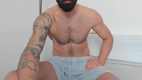 Snapshot of cuteeboy chatting on February 18, 11:00 am cuteeboy online show from February 18, 11:00 am