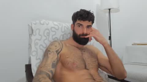 Snapshot of cuteeboy chatting on February 22, 10:31 pm cuteeboy online show from February 22, 10:31 pm