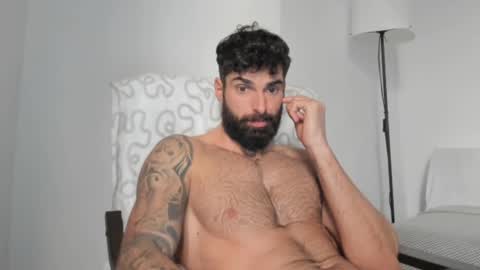 Snapshot of cuteeboy chatting on March 6, 12:52 pm cuteeboy online show from March 6, 12:52 pm