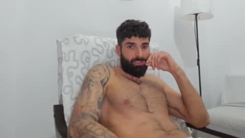 Snapshot of cuteeboy chatting on March 3, 9:05 pm cuteeboy online show from March 3, 9:05 pm