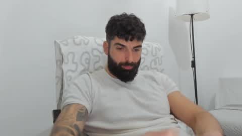 Snapshot of cuteeboy chatting on February 26, 6:37 pm cuteeboy online show from February 26, 6:37 pm