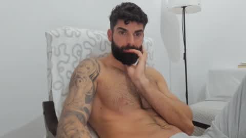 Snapshot of cuteeboy chatting on March 2, 10:16 pm cuteeboy online show from March 2, 10:16 pm