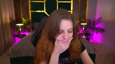 Foxy online show from March 24, 1:50 pm