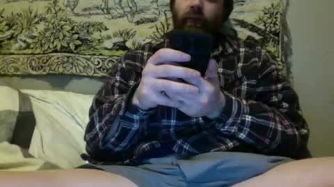 Snapshot of cutehungboi chatting on February 1, 12:15 pm cutehungboi online show from February 1, 12:15 pm