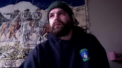 Snapshot of cutehungboi chatting on January 5, 7:49 pm cutehungboi online show from January 5, 7:49 pm