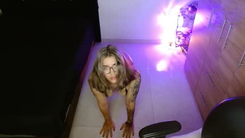 isabella online show from February 25, 5:38 pm