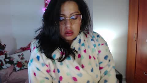 tell me jess   online show from December 11, 8:26 am