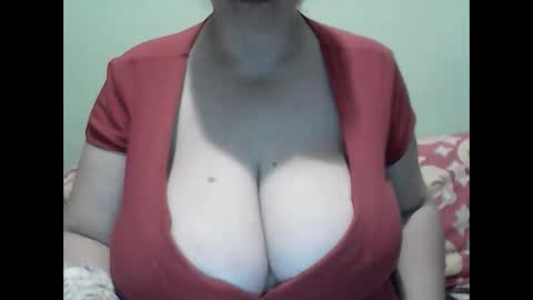 Snapshot of cutejessytom chatting on January 9, 4:08 am Jessy online show from January 9, 4:08 am