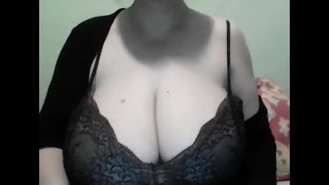 Snapshot of cutejessytom chatting on February 13, 3:29 am Jessy online show from February 13, 3:29 am
