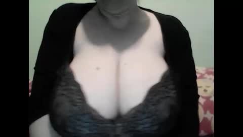 Snapshot of cutejessytom chatting on February 11, 3:29 am Jessy online show from February 11, 3:29 am