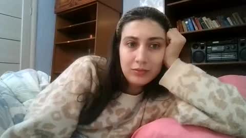 cutekattie online show from December 16, 6:20 am