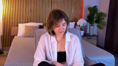 cutemirage online show from May 3, 2:45 pm