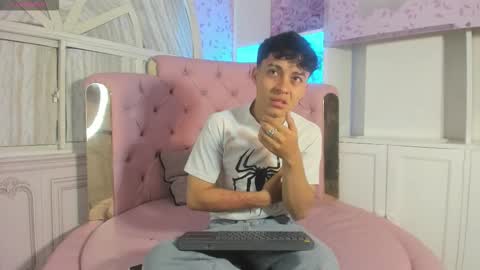 cutenaked_ online show from January 8, 11:27 am