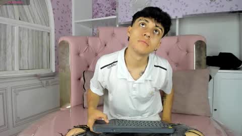 cutenaked_ online show from March 12, 11:36 am