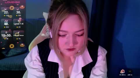 cutepie33 online show from October 12, 5:33 am