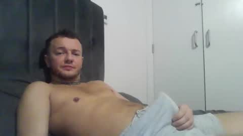 cutescottishlad online show from October 8, 8:59 pm