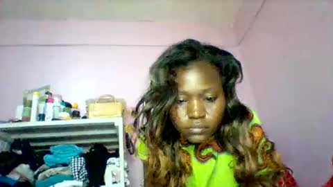 cutezola online show from October 5, 5:05 am