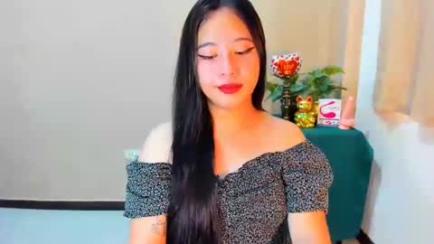cutie_asianwoman online show from October 1, 8:13 am