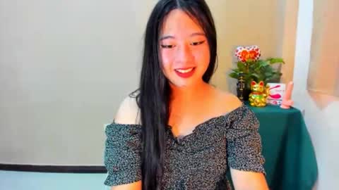 cutie_asianwoman online show from September 26, 7:27 am