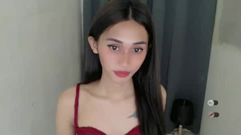 Snapshot of cutie_mitcha chatting on February 5, 9:36 am cutie_mitcha online show from February 5, 9:36 am