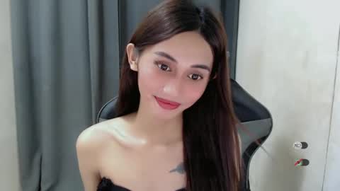 Snapshot of cutie_mitcha chatting on February 24, 1:21 pm cutie_mitcha online show from February 24, 1:21 pm