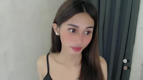 Snapshot of cutie_mitcha chatting on March 9, 1:35 am cutie_mitcha online show from March 9, 1:35 am