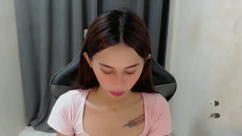 Snapshot of cutie_mitcha chatting on February 11, 10:58 am cutie_mitcha online show from February 11, 10:58 am