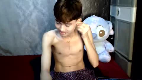 Xam online show from April 18, 9:11 am