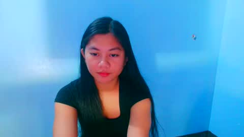 Snapshot of cutieasiantreasure chatting on December 30, 8:21 am pinaybeauty online show from December 30, 8:21 am