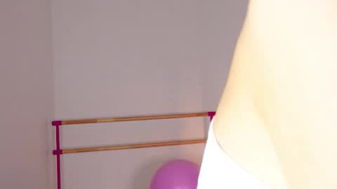 Vivienne online show from October 11, 2:00 pm