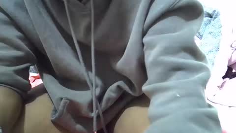 Snapshot of cuttey_adley chatting on September 16, 3:41 am cuttey_adley online show from September 16, 3:41 am