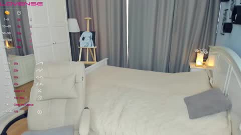 Anne online show from March 30, 8:47 am