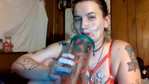 cw16125 online show from April 2, 8:21 am