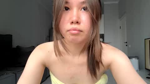 Snapshot of cwenecollins chatting on September 17, 9:57 am Akemi online show from September 17, 9:57 am