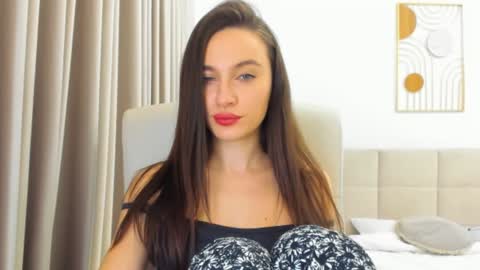 Snapshot of cyber_geisha chatting on December 18, 7:41 pm Eva online show from December 18, 7:41 pm