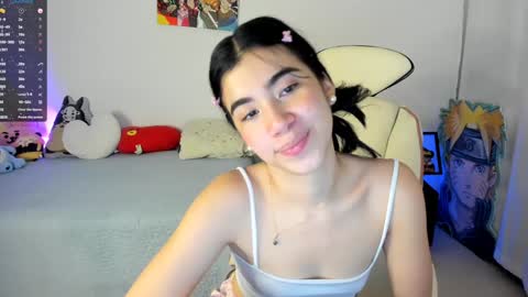 Snapshot of cyber_lizz chatting on December 5, 2:15 am Liz online show from December 5, 2:15 am