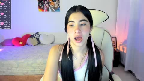 Snapshot of cyber_lizz chatting on January 27, 9:44 pm Liz online show from January 27, 9:44 pm
