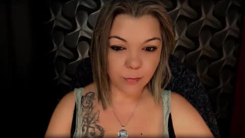 Snapshot of cyberdomme chatting on February 7, 1:25 am Full time mean bitch. online show from February 7, 1:25 am