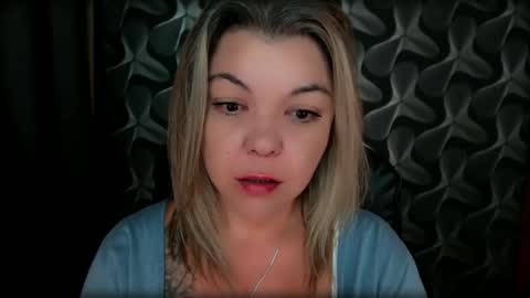 Snapshot of cyberdomme chatting on September 17, 11:19 pm Full time mean bitch. online show from September 17, 11:19 pm