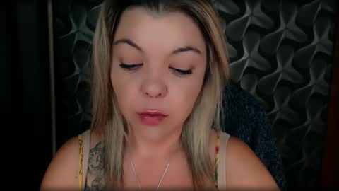Snapshot of cyberdomme chatting on September 20, 1:08 am Full time mean bitch. online show from September 20, 1:08 am
