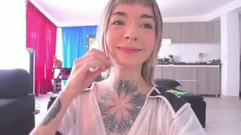 cel I am independent Help me reach 200 thumbs up uwu online show from June 26, 6:13 pm